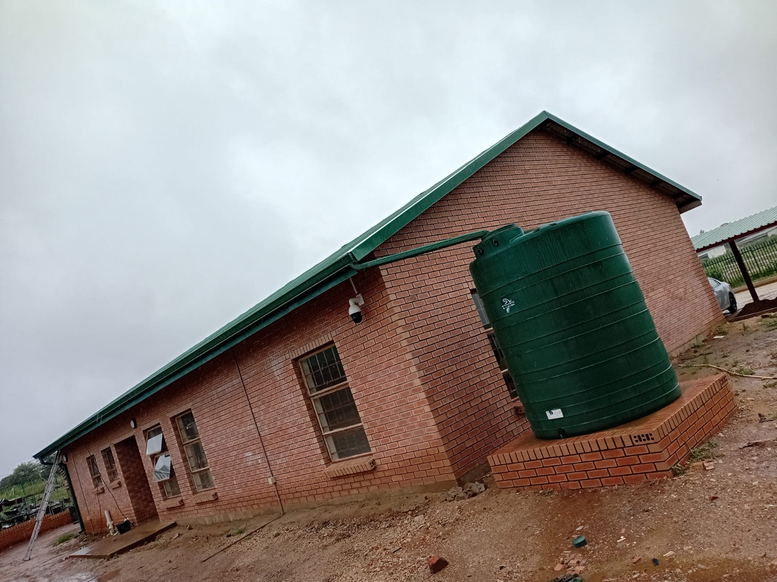 Seamless gutter installation by Globe Gutter
