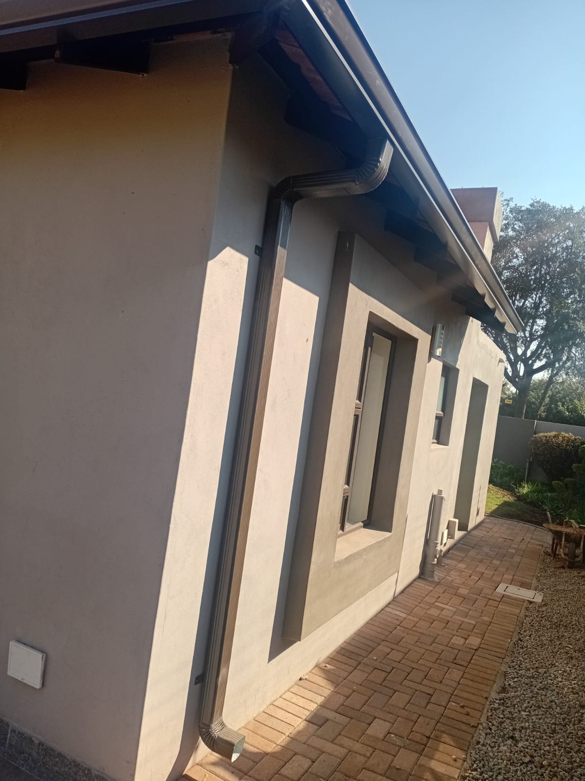 Globe Gutter seamless gutter installation